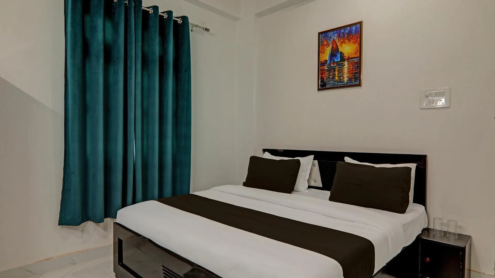 Hotel O Aanandwan Palace Varanasi